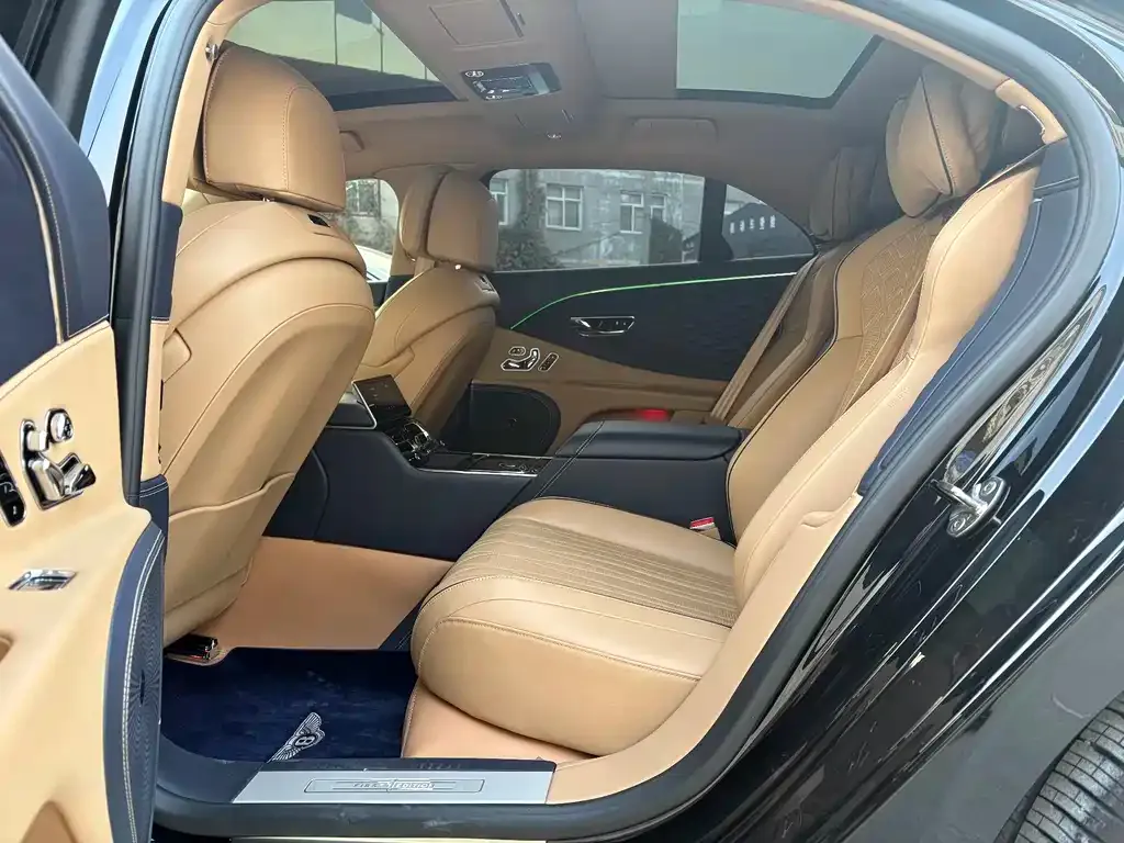 Bentley Flying Spur 2021 из CN, фото 7