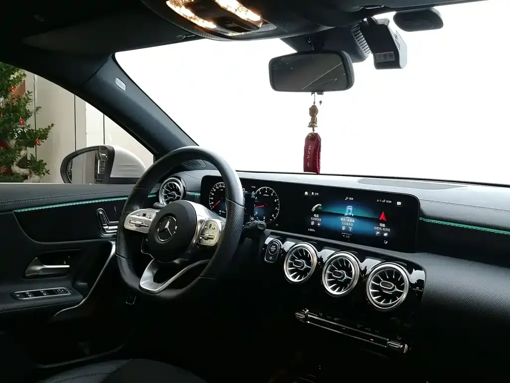 Mercedes-Benz A-Class 2023 из CN, фото 6