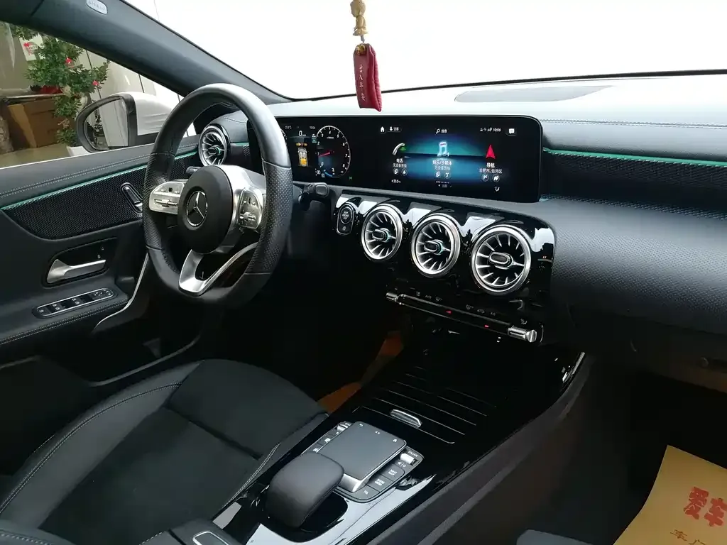 Mercedes-Benz A-Class 2023 из CN, фото 9