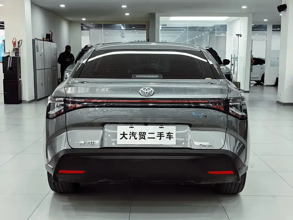 Toyota bZ3 2023 из CN, фото 4
