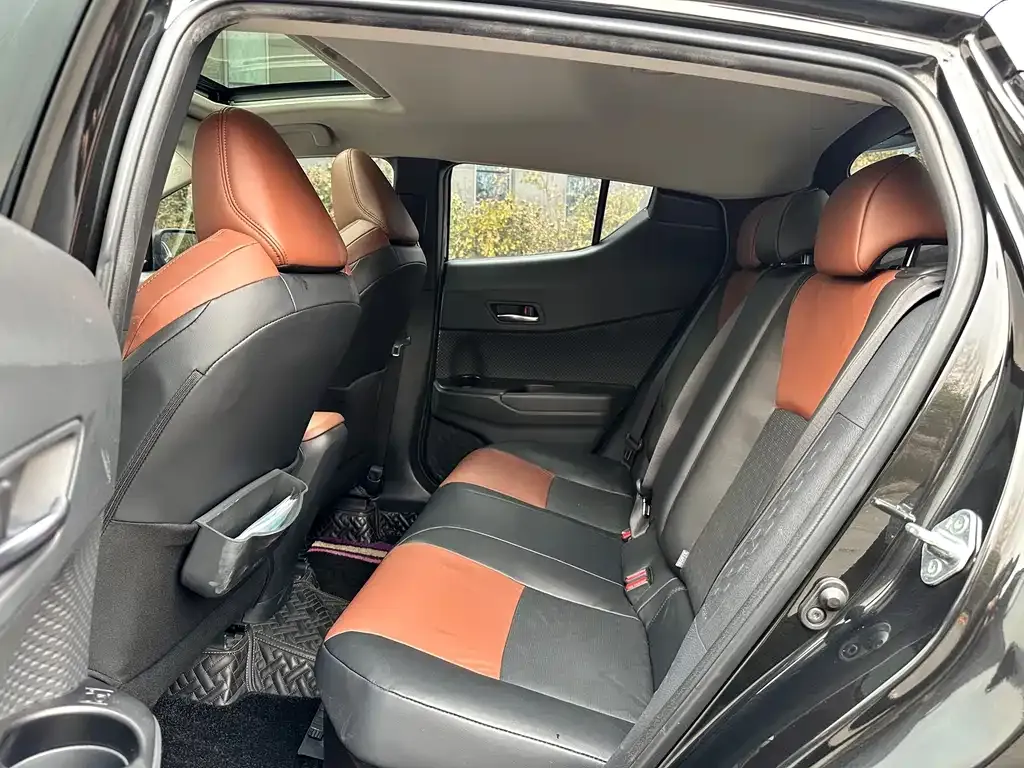 Toyota C-HR 2022 из CN, фото 8