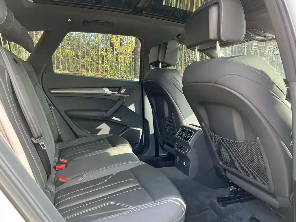 Audi Q5L 2023 из CN, фото 5