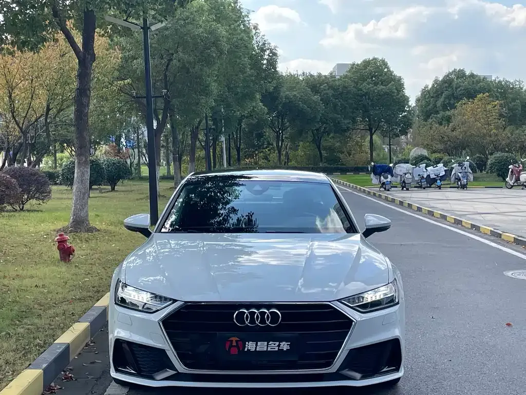Audi A7 2023 из CN, фото 2