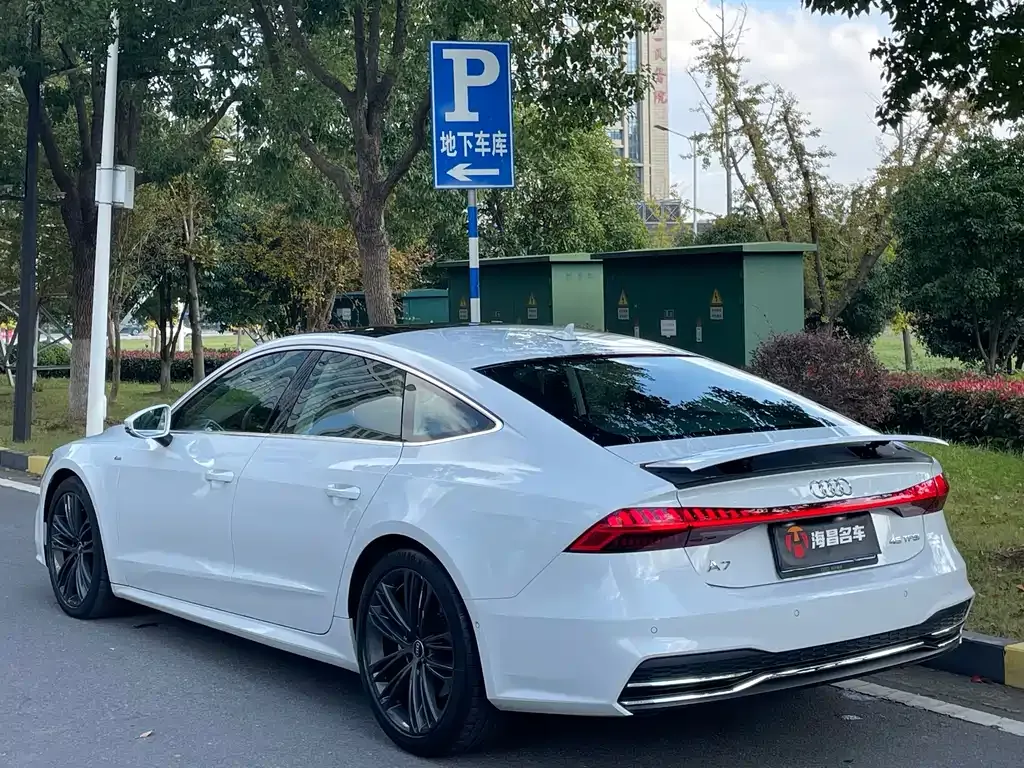 Audi A7 2023 из CN, фото 4
