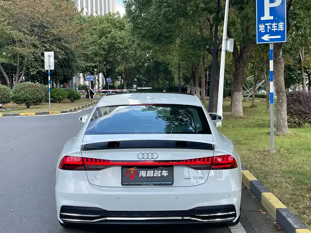 Audi A7 2023 из CN, фото 5