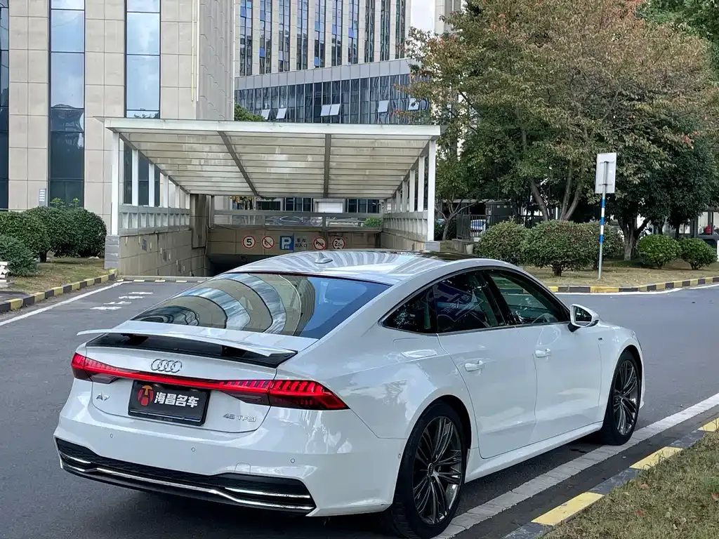 Audi A7 2023 из CN, фото 6
