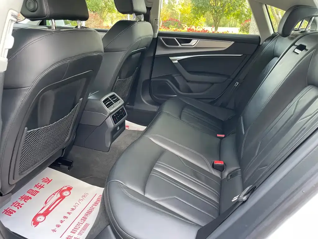 Audi A7 2023 из CN, фото 9