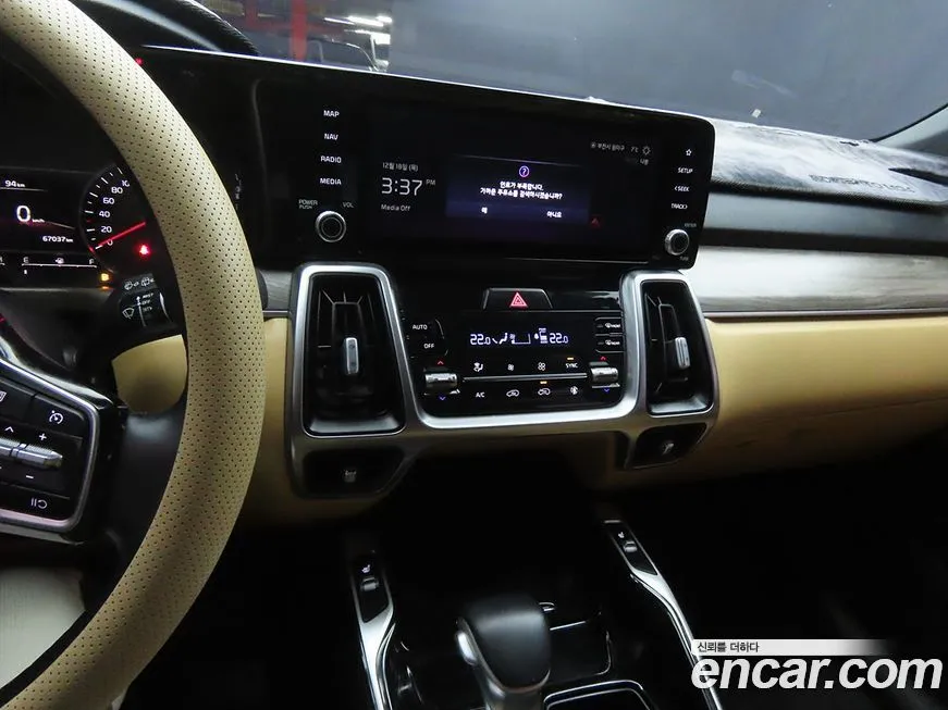 Kia Sorento — фото 10