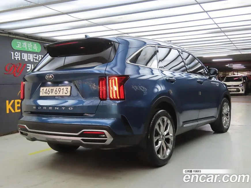 Kia Sorento — фото 4