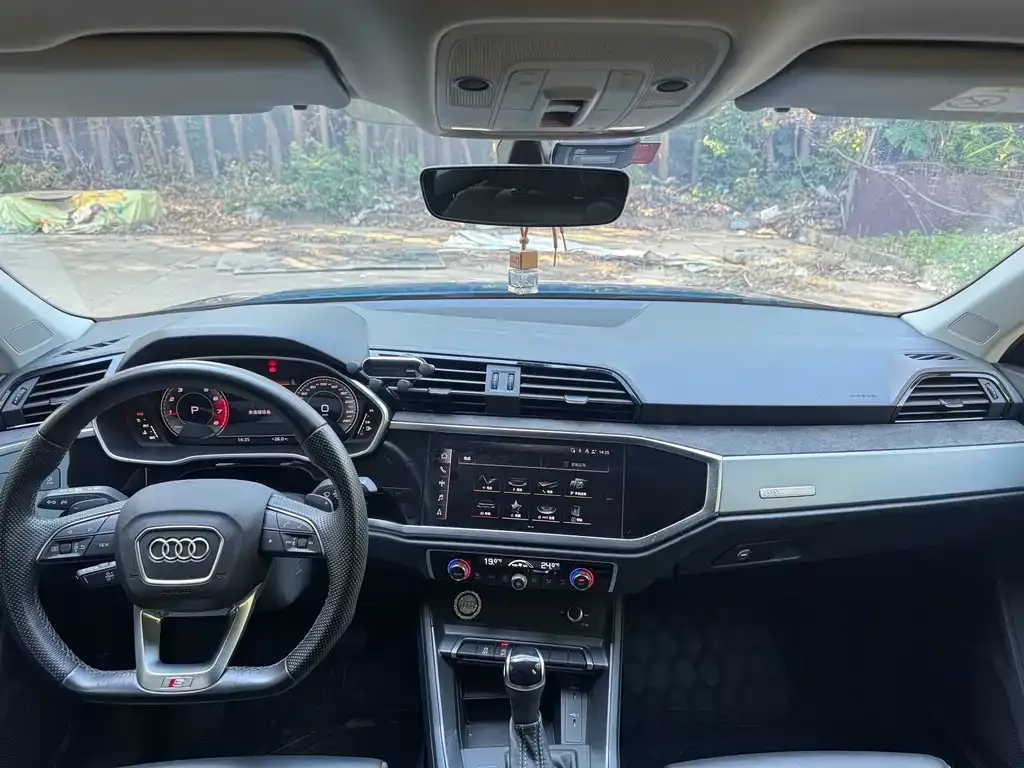 Audi Q3 Sportback 2023 из CN, фото 10