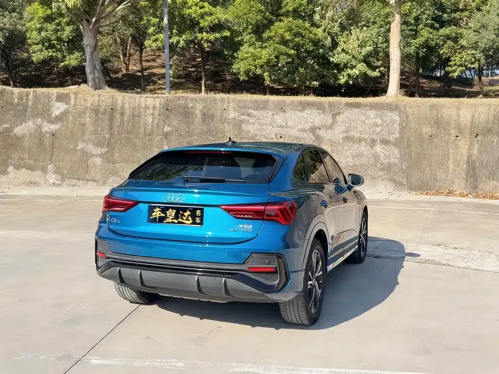 Audi Q3 Sportback 2023 из CN, фото 2