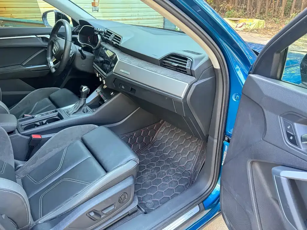 Audi Q3 Sportback 2023 из CN, фото 6