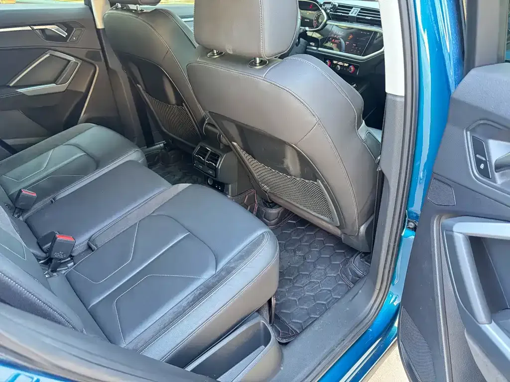 Audi Q3 Sportback 2023 из CN, фото 7