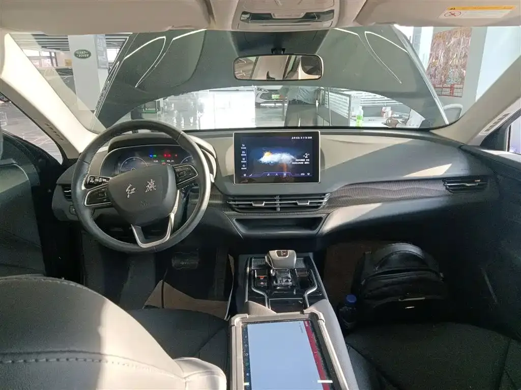 Hongqi E-QM5 2024 из CN, фото 10