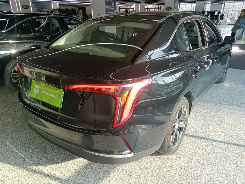 Hongqi E-QM5 2024 из CN, фото 7