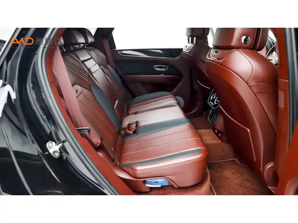Bentley Bentayga 2022 из CN, фото 8