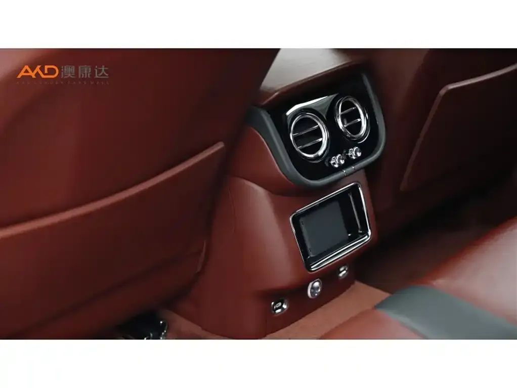 Bentley Bentayga 2022 из CN, фото 9