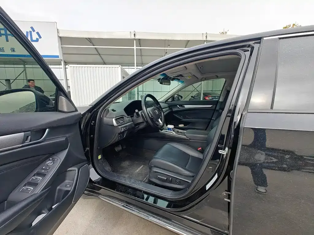 Honda Accord — фото 2