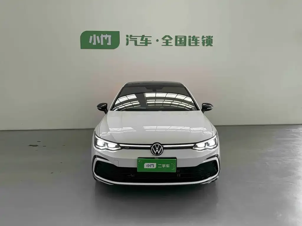 Volkswagen Golf 2023 из CN, фото 2