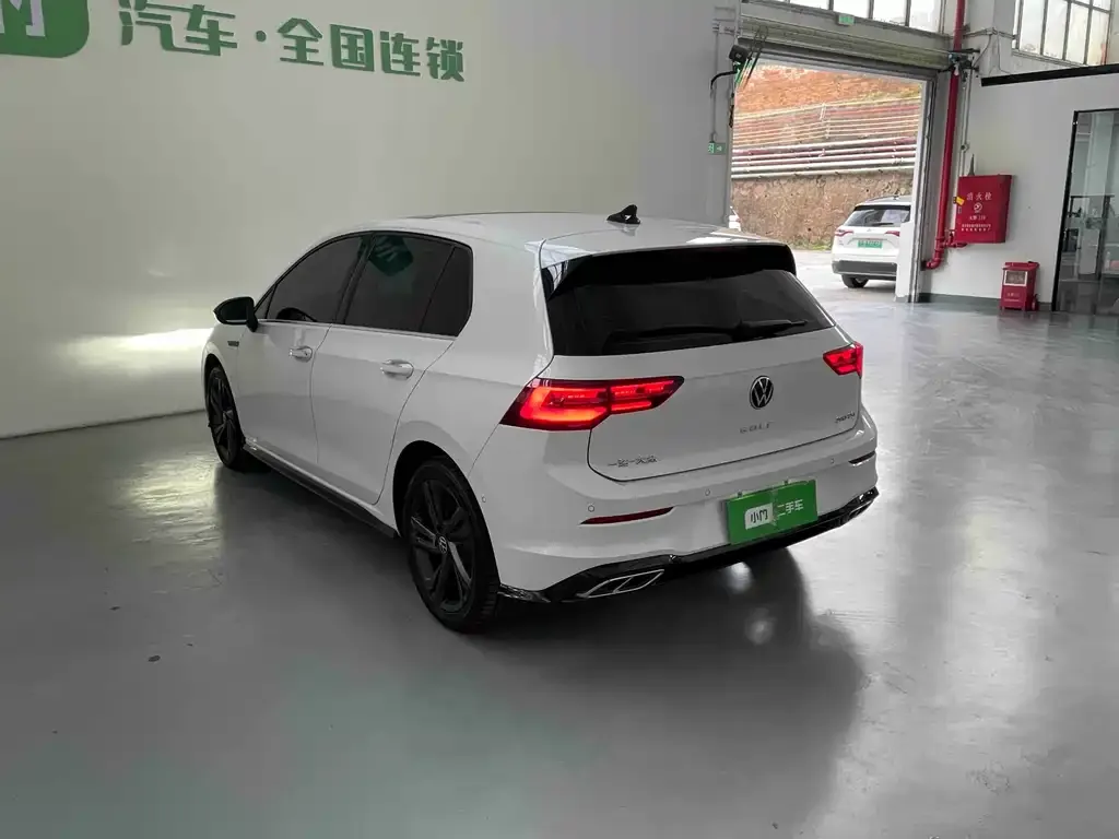 Volkswagen Golf 2023 из CN, фото 6