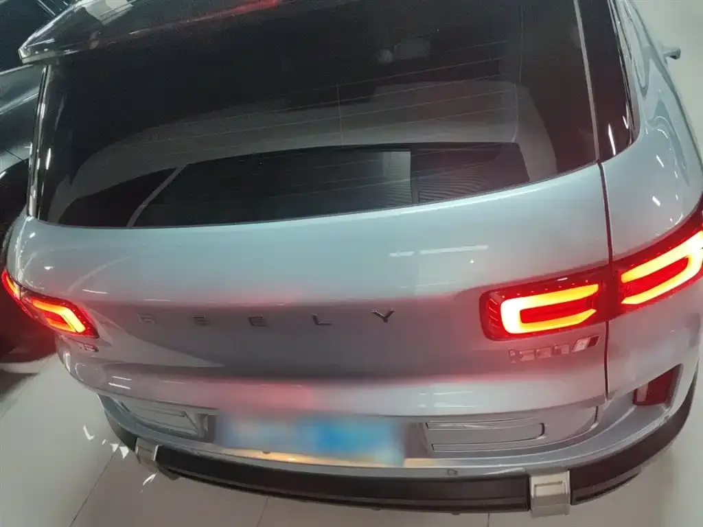 Geely Icon — фото 6