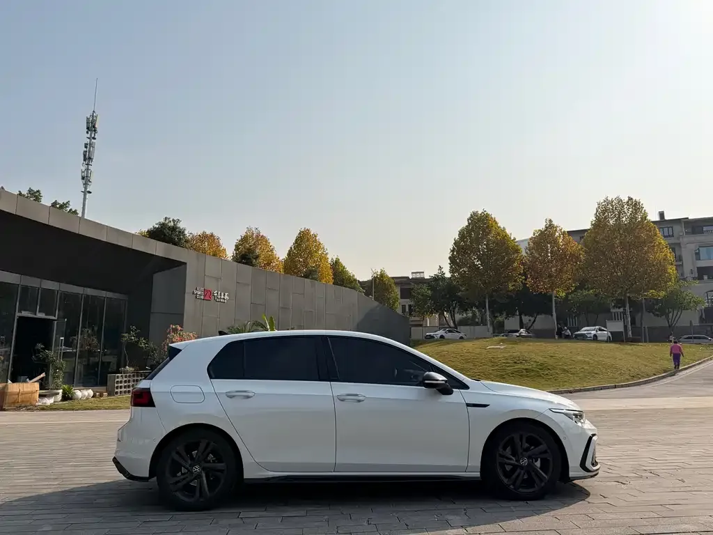 Volkswagen Golf 2022 из CN, фото 7