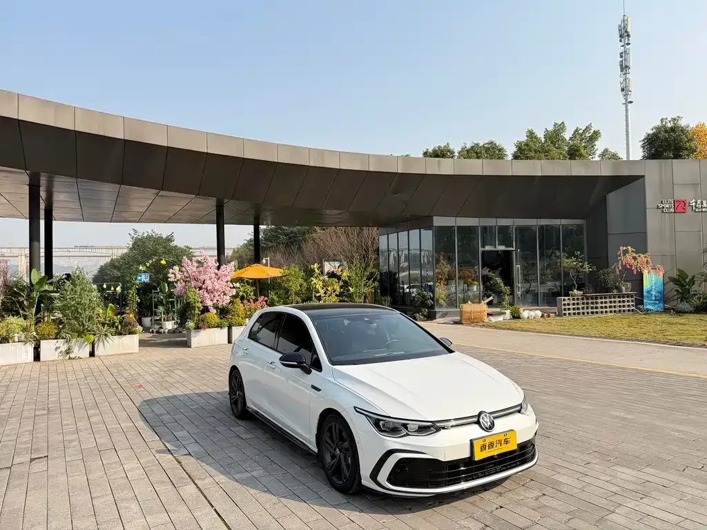 Volkswagen Golf 2022 из CN, фото 8