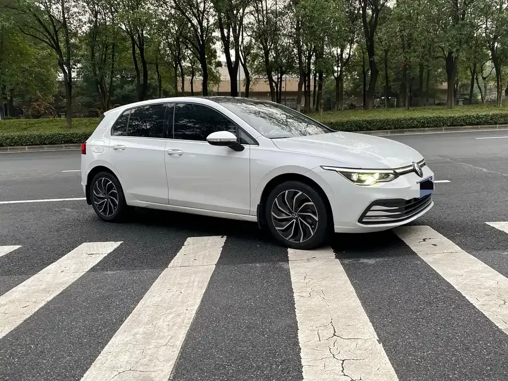 Volkswagen Golf 2022 из CN, фото 3