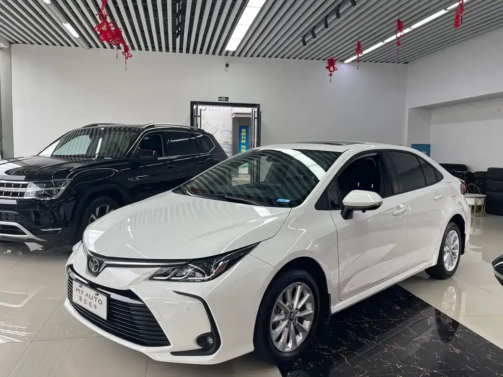 Toyota Corolla 2022 из CN, фото 1