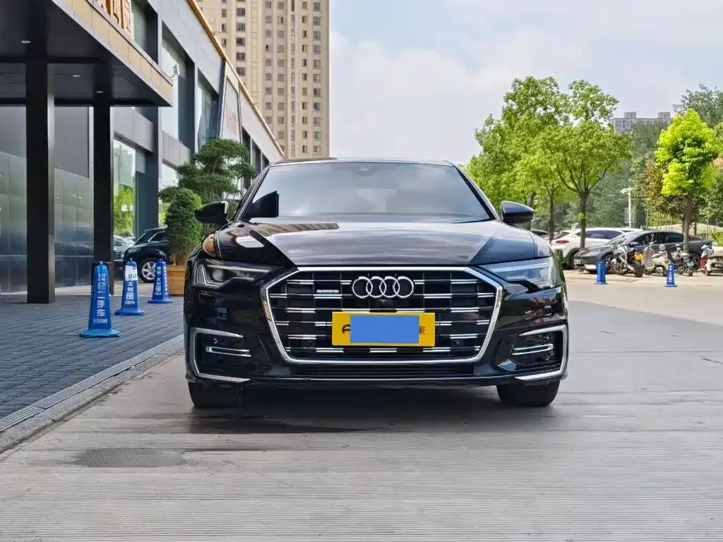 Audi A6L 2023 из CN, фото 2