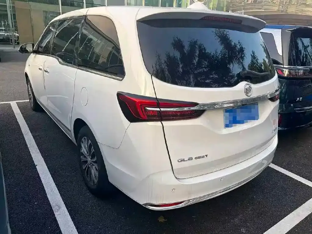 Buick GL8 2022 из CN, фото 2
