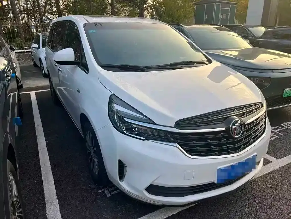 Buick GL8 2022 из CN, фото 5