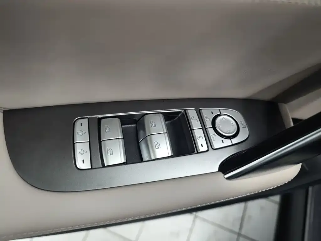 BYD Tang New Energy 2025 из CN, фото 8