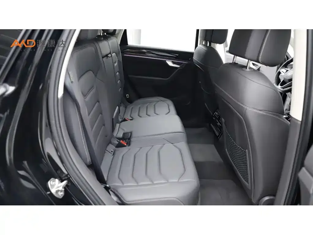 Volkswagen Touareg 2025 из CN, фото 8