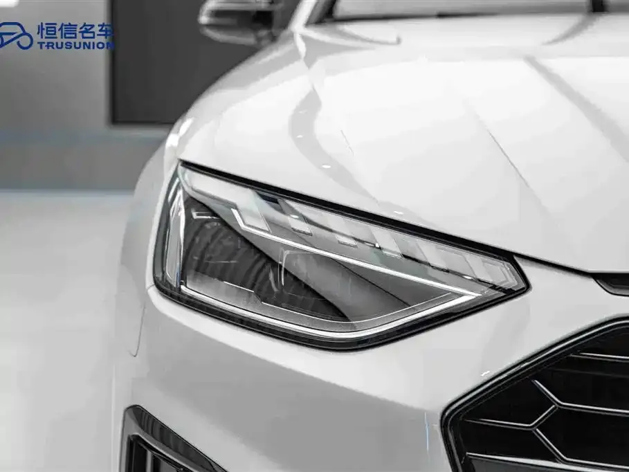 Audi A4L 2023 из CN, фото 10