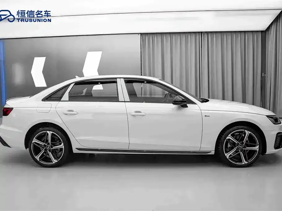 Audi A4L 2023 из CN, фото 4