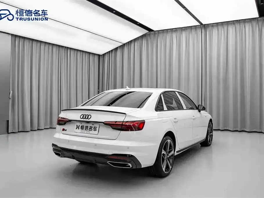 Audi A4L 2023 из CN, фото 5