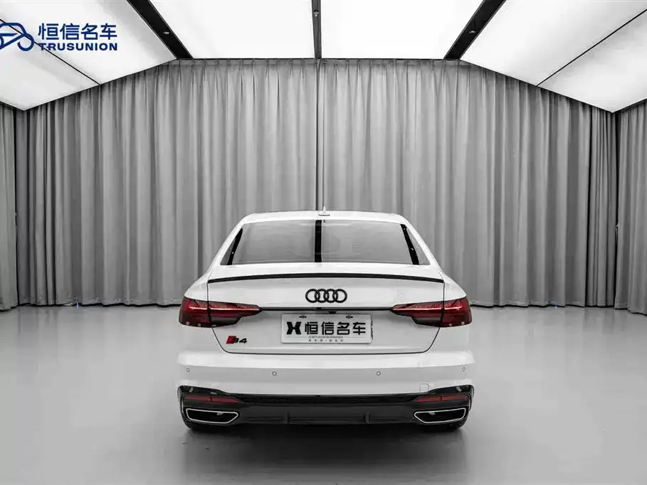 Audi A4L 2023 из CN, фото 6