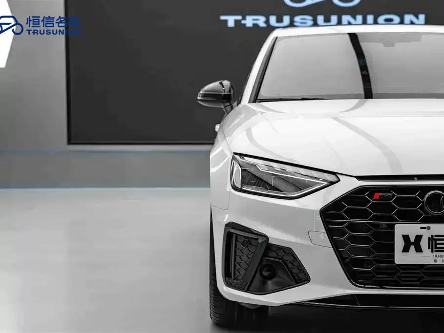 Audi A4L 2023 из CN, фото 8