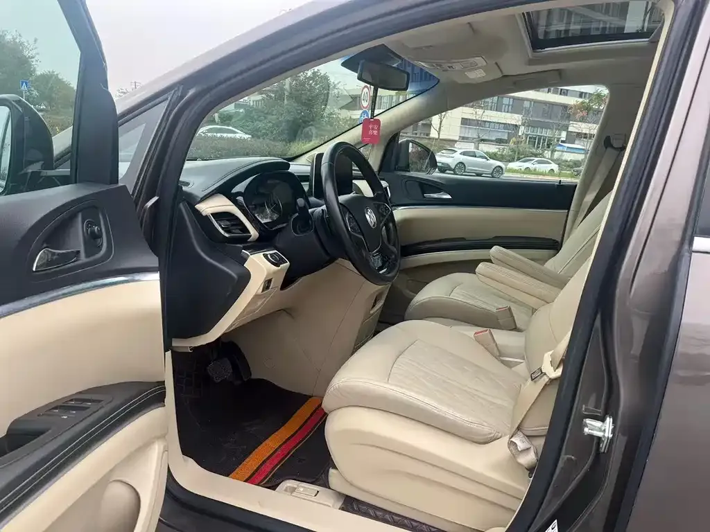 Buick GL8 2023 из CN, фото 4