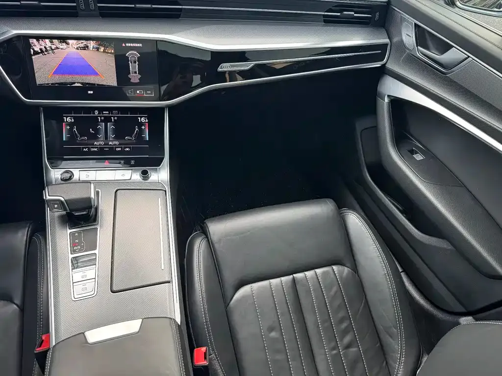 Audi A6L 2023 из CN, фото 8