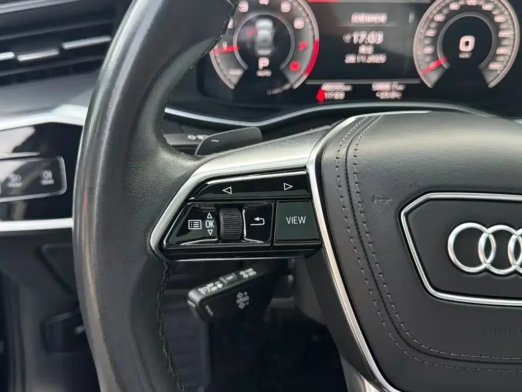 Audi A6L 2023 из CN, фото 9