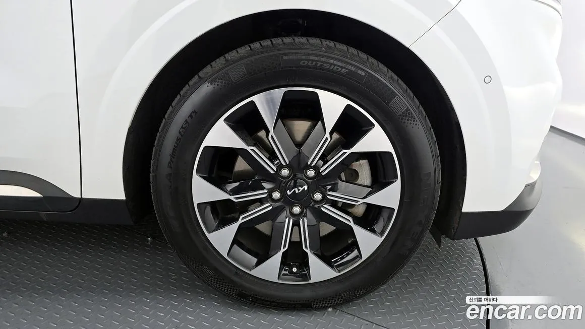 Kia Carnival 2023 из KR, фото 5