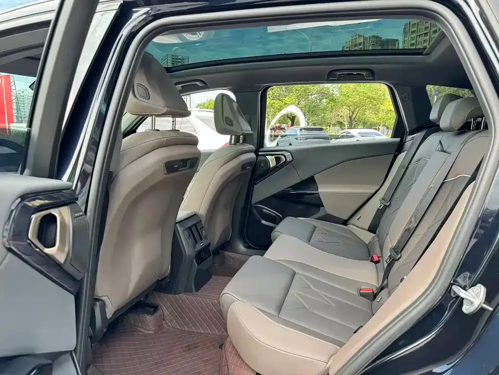 BMW X3 2025 из CN, фото 8