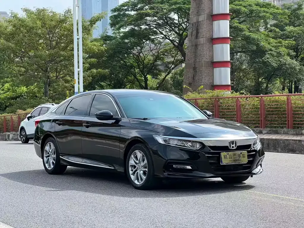 Honda Accord — фото 3