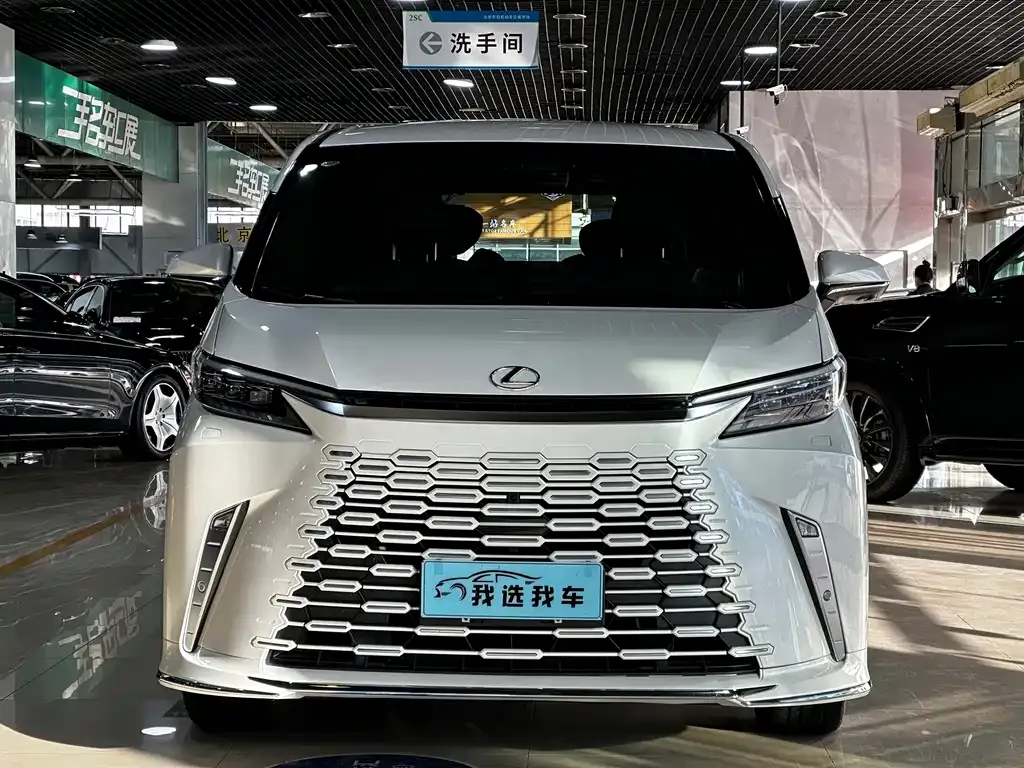 Lexus LM 2024 из CN, фото 2