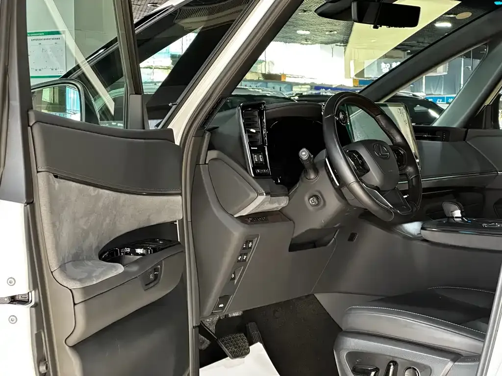 Lexus LM 2024 из CN, фото 8