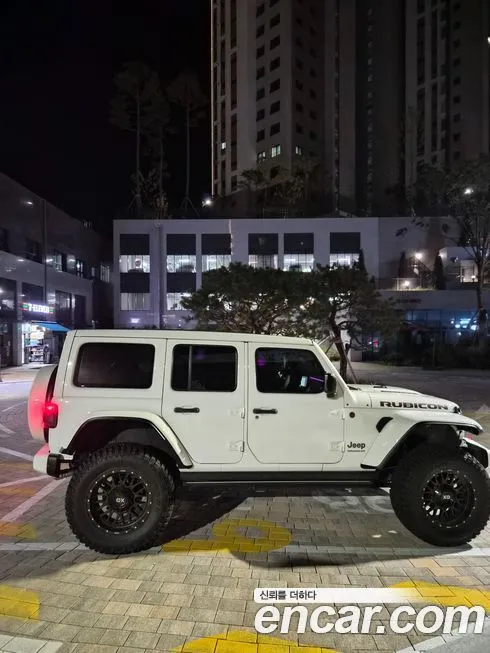 Jeep Wrangler — фото 9