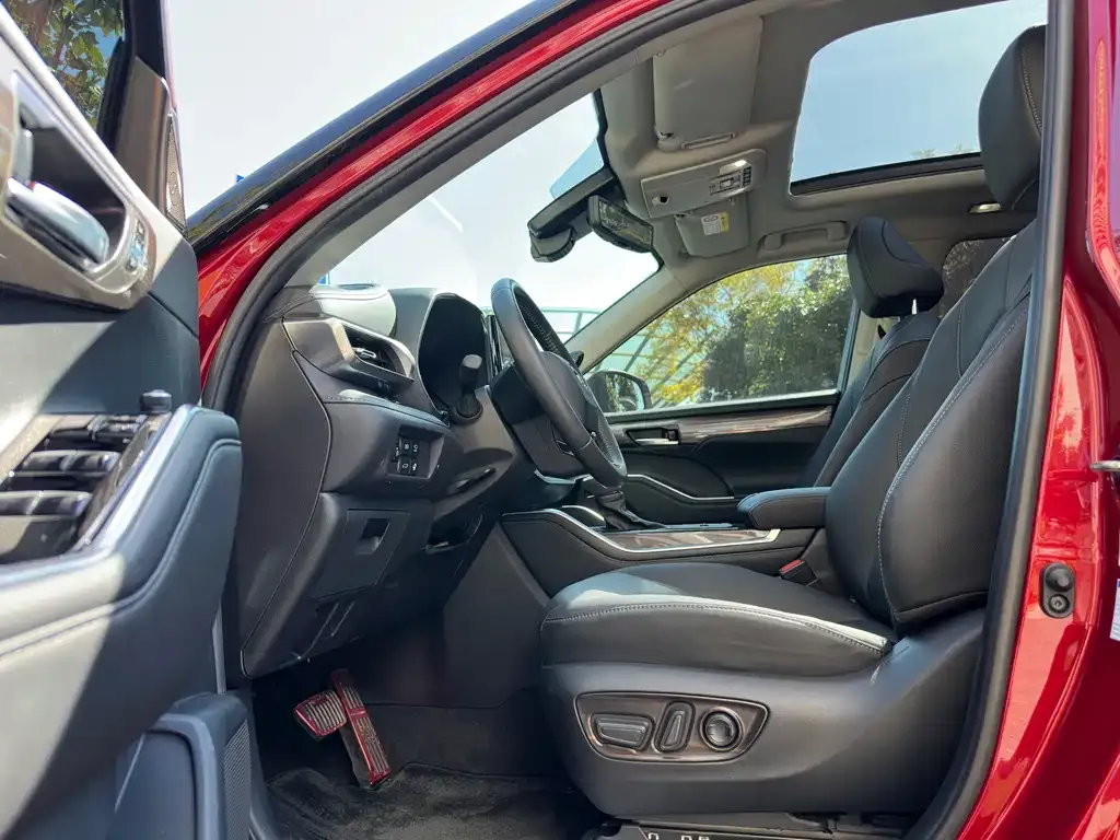 Toyota Highlander 2022 из CN, фото 8