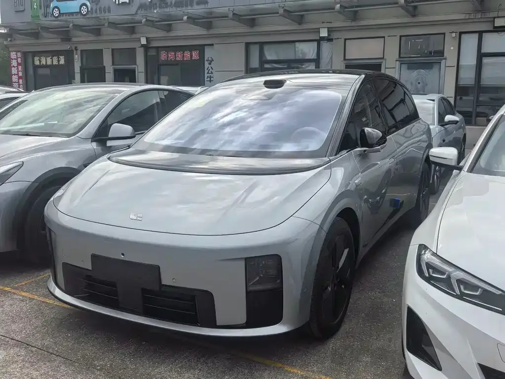 Li Auto i8 2025 из CN, фото 1